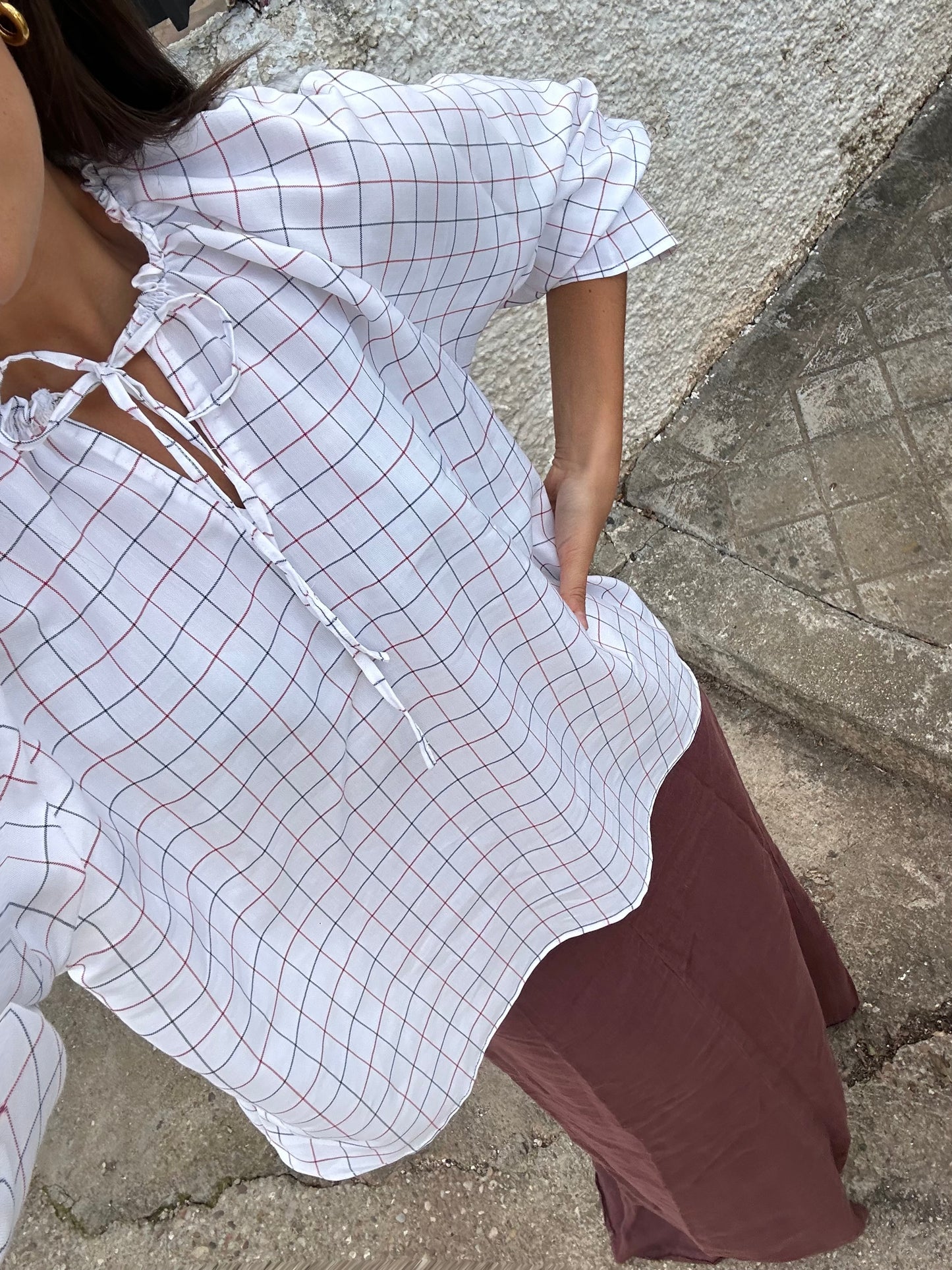 WHITE BLOUSE